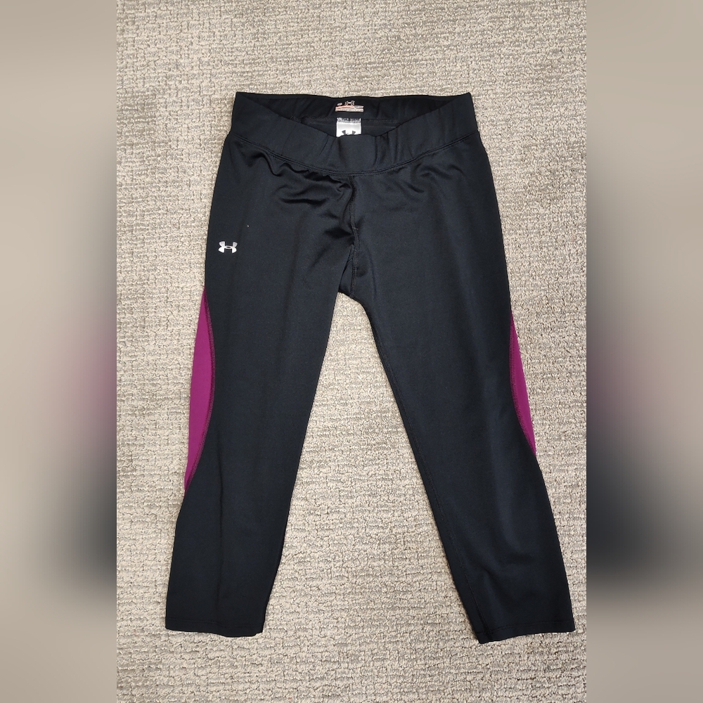 Women's Under Armour Cropped Exercise Leggings Yoga Pants - Size Medium - EUC